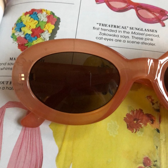 Tan rimmed sunglasses - Picture 3 of 6